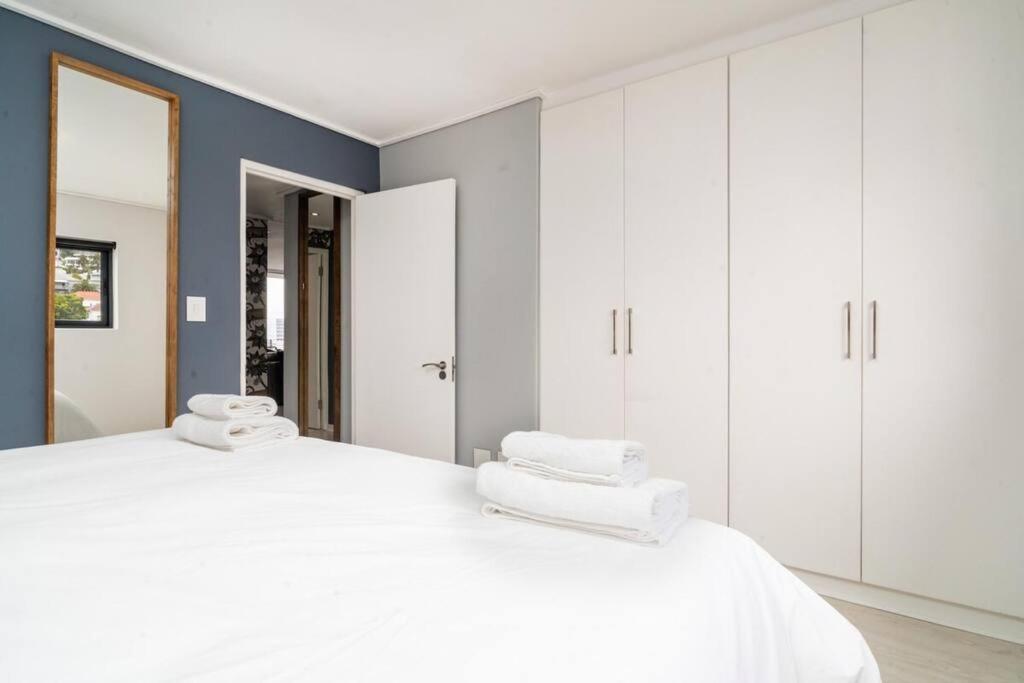 Styled Top Floor Apartment, With Back-Up Power Cape Town Exterior photo